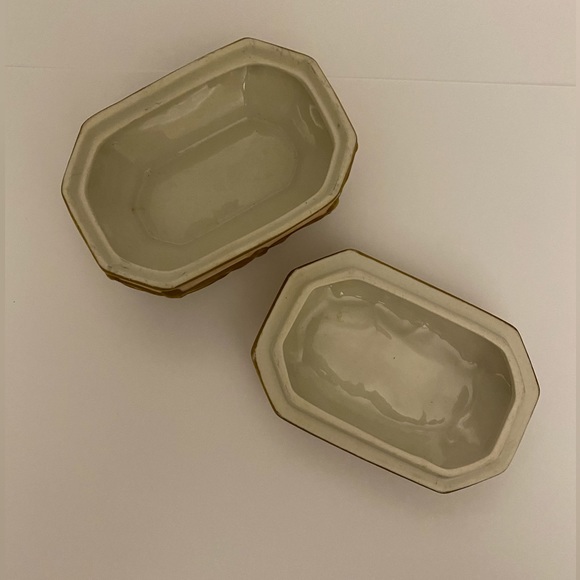 Carlin Comforts French Porcelain Trinket Box - Picture 8 of 8